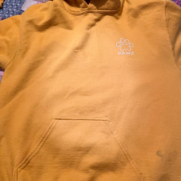 Yellow sweatshirt - Picture 4 of 4